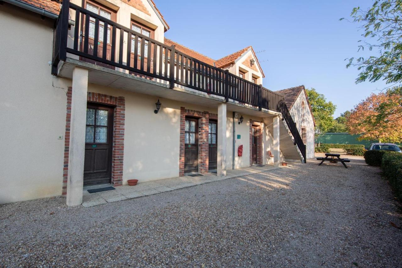 Auberge Du Tranchoir Nevoy Exterior photo